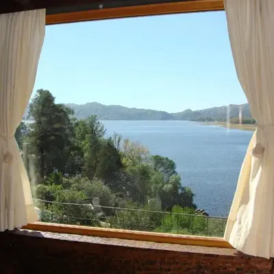 casa vista al lago