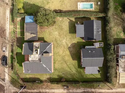 an overhead view of roofs on a yard at Cabañas Montecarlo 1 in Santa Rosa de Calamuchita